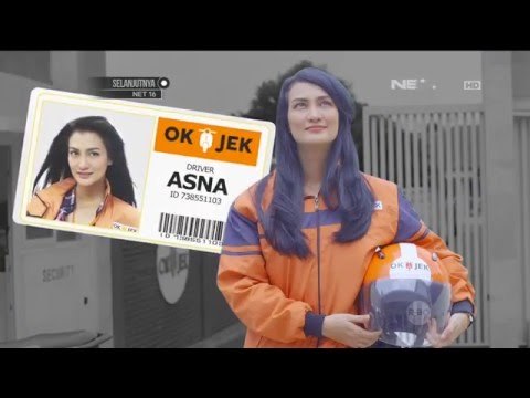 Atiqah Hasiholan Menjawab Pertanyaan di Twitter