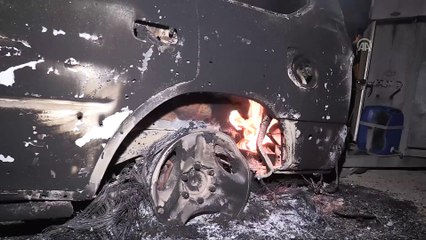 Kudüs'te gerginlik - Yahudi bir yerleşimcinin aracı yakıldı