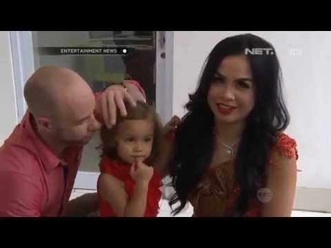 Pemotretan keluarga Melani Ricardo