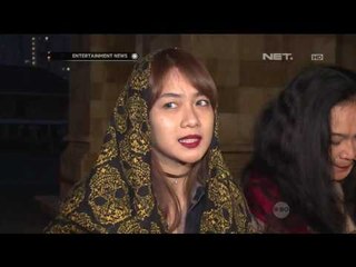 Adiezty Fersa Berziarah ke Makam Nenek dan Kakeknya untuk Minta Restu