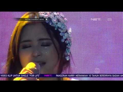 Mini Konser Prilly Latuconsina