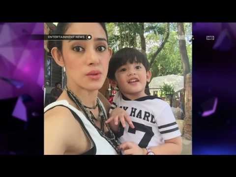 Suka Duka Fairuz A Rafiq Menjadi Seorang Single Parent