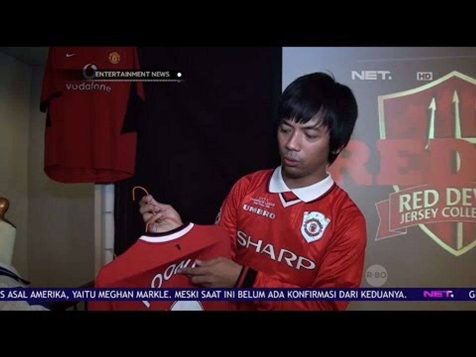 Rian D'Masiv Lelang Koleksi Jerseynya Demi Charity