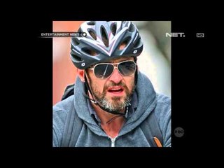 Hugh Jackman tampil sedang berolahraga