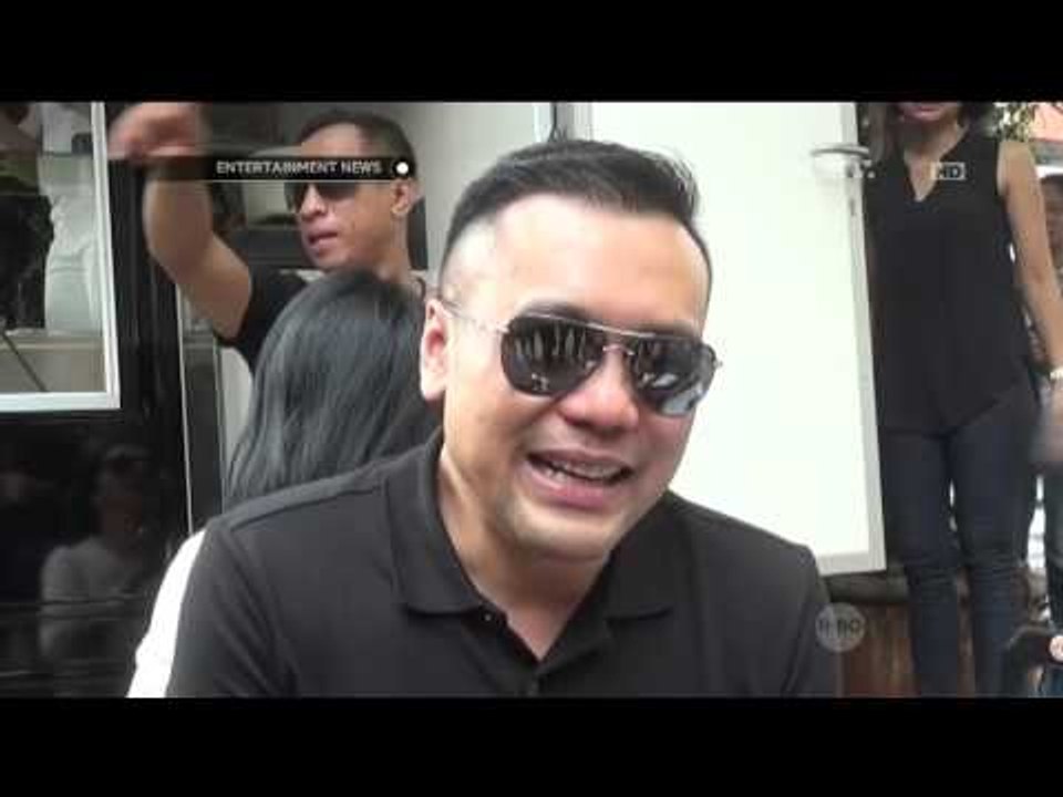 Sejumlah Selebriti Yang Pamer Kemesraan Di Usia Tak Lagi Muda