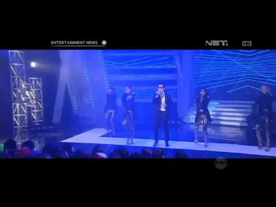 Eru sedang belajar bahasa Indonesia
