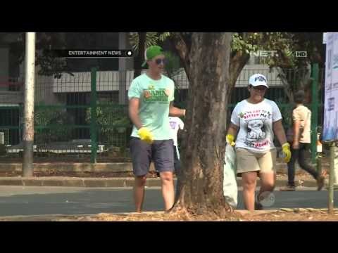 Mike Lewis dan Marissa Anita Isi Kegiatan Weekend dengan Bersih Bersih Jakarta