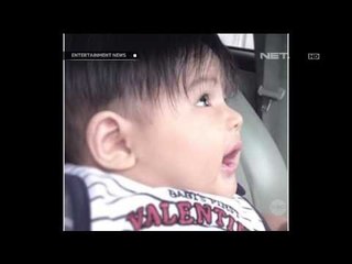 Ryan Delon rela didandani baju seragam dengan anak