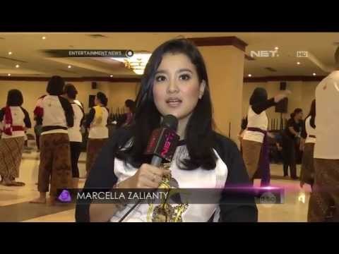 Marcella Zalianty latihan tari untuk persiapan acara amal