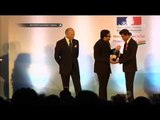 Shahrukh Khan mendapat penghargaan dari Perancis