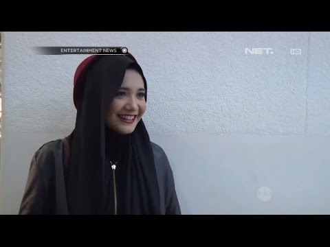 Zaskia Sungkar lebih senang pakaian berwarna gelap