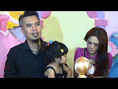 Entertainment News - Ultah Shafeea dihadiri Ahmad Dhani dan Mulan Jameela