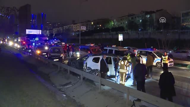 Esenyurt-Bahçeşehir Tem Bağlantı Yolunda Zincirleme Kaza: 12 Yaralı