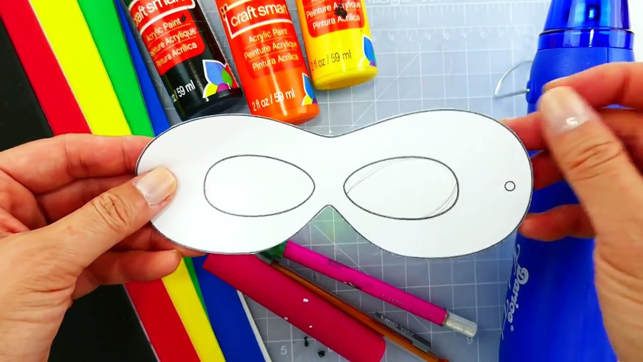 DIY Miraculous Ladybug Dress-up Masks for Ladybug Cat Noir Season 2 Volpina Queen Bee Tutorial