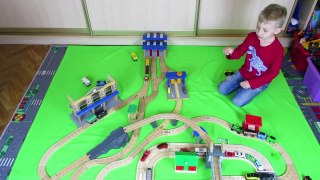 ПАРОВОЗИК ТОМАС Ищет Дорогу - Деревянная железная дорога Thomas and Friends Find the Way Toy Trains