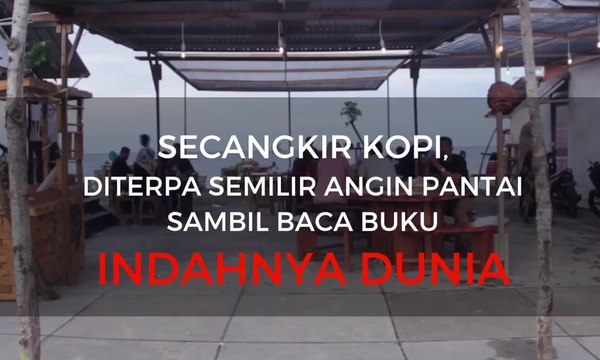 Guru Honorer Bikin Kafe Baca di Pinggir Pantai Aceh