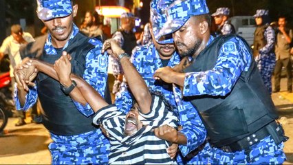 Maldives court frees opposition politicians