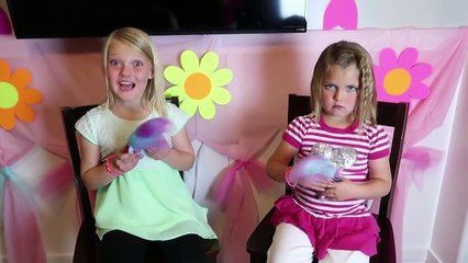 TROLLS SURPRISE BIRTHDAY PARTY! | PRESENT OPENING