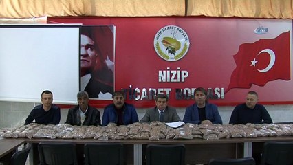 Zeytin Dalı Harekatı'nda görev alan Mehmetçiğe 1 ton Antep fıstığı gönderildi