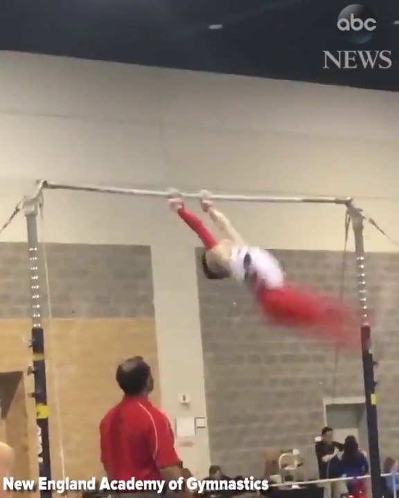 Grâce à de très bons réflexes, un coach sauve la vie d'un jeune gymnaste