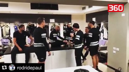 Shikoni mënyrën e veçantë sesi karikohen lojtarët e Udinese përballë sfidës ndal Milan (360video)