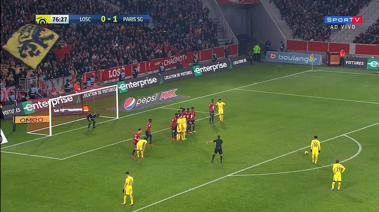 Amazing Freekick Neymar Goal - Lille vs PSG 0-2 HD 03/02/2018