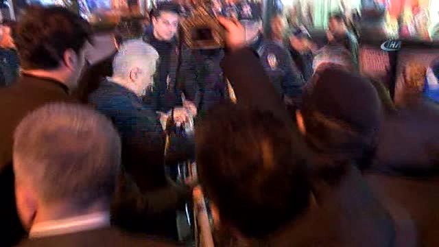 Başbakan'a Balıkesir'de Sevgi Seli