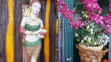 Half Moon Bay Marina Thai