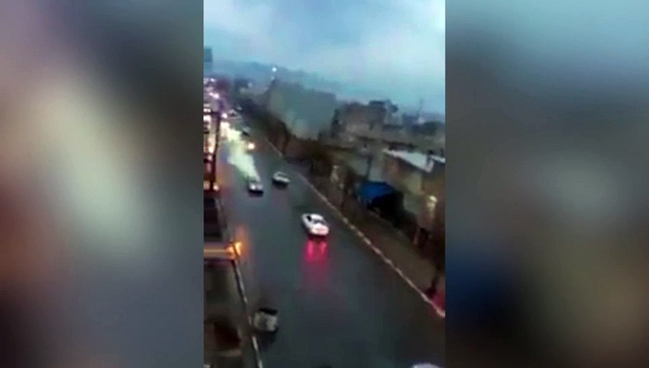 Cuando un rayo descarga sobre tu coche pasa esto