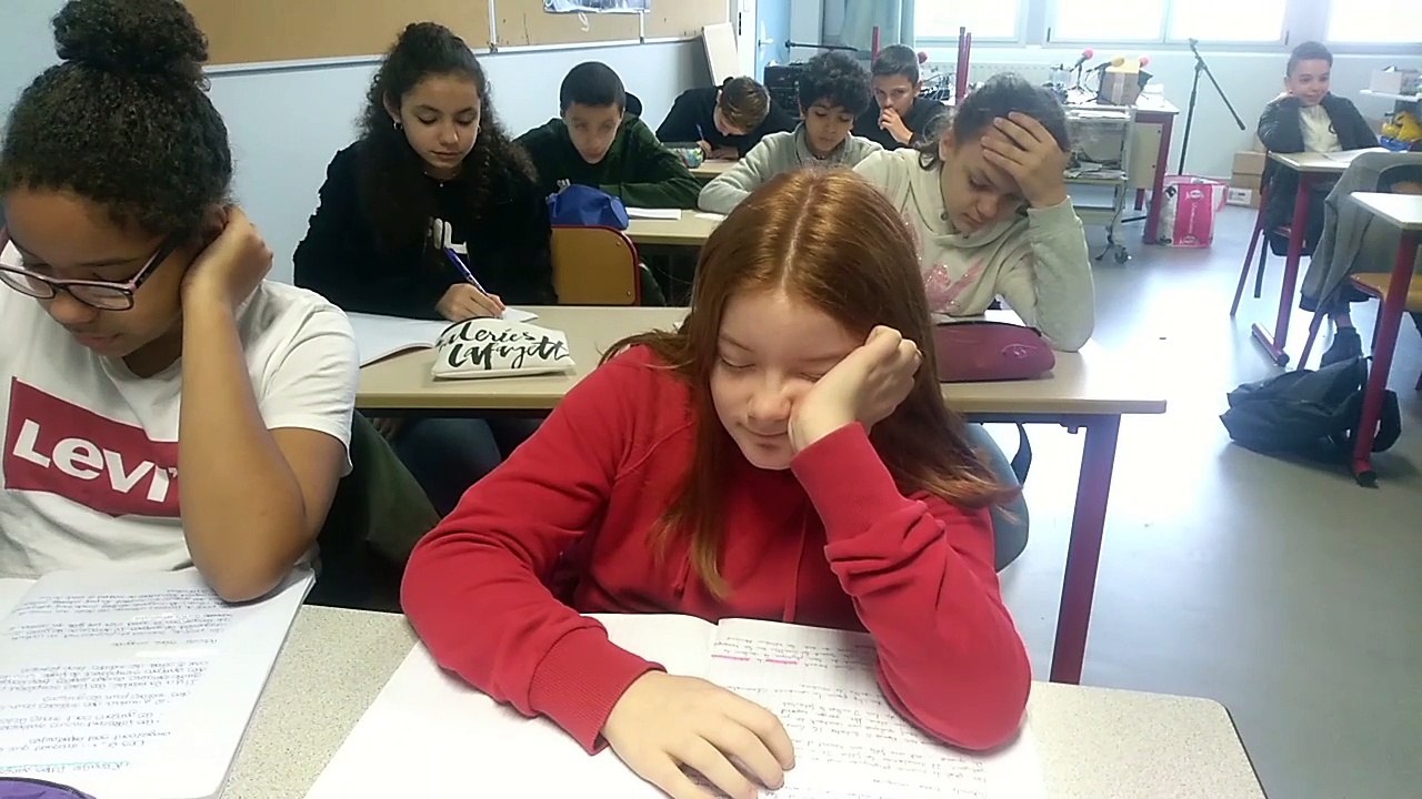 C'est une question d'educations (Chantilly groupe 2)