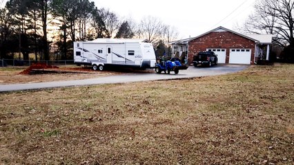 Effortless Travel Trailer Towing with LS MT125 Tractor 🚜