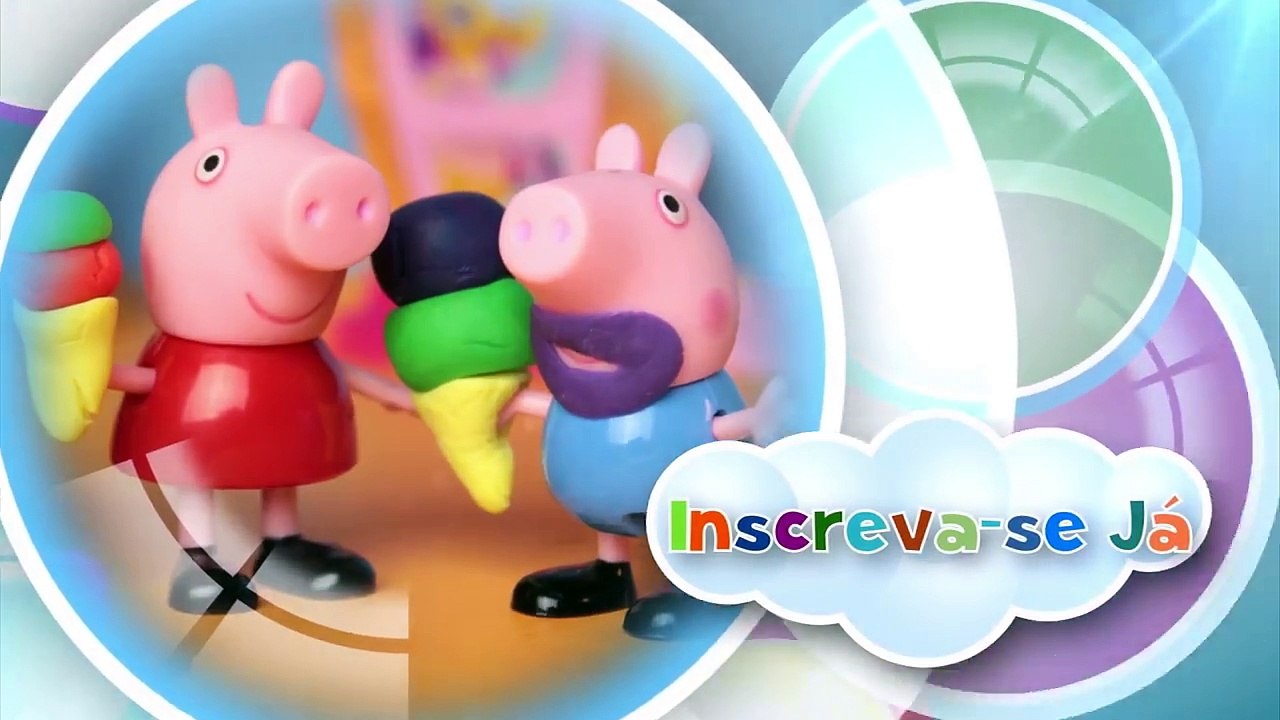 Peppa Pig Portugues Brasil: O Dinossauro do Pig George destroi o castelo de areia!