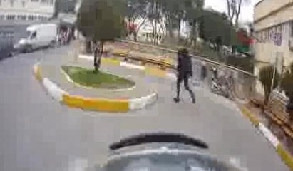 Hamile eşini dövdü, hastaneden böyle kaçtı