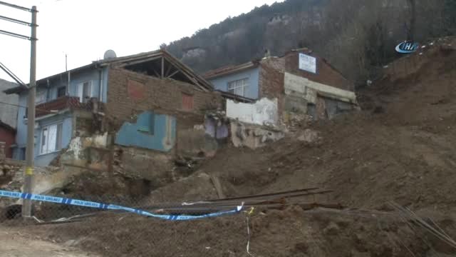 Heyelan Bölgesindeki Mahalle Sakinleri Kesin Çözüm Bekliyor