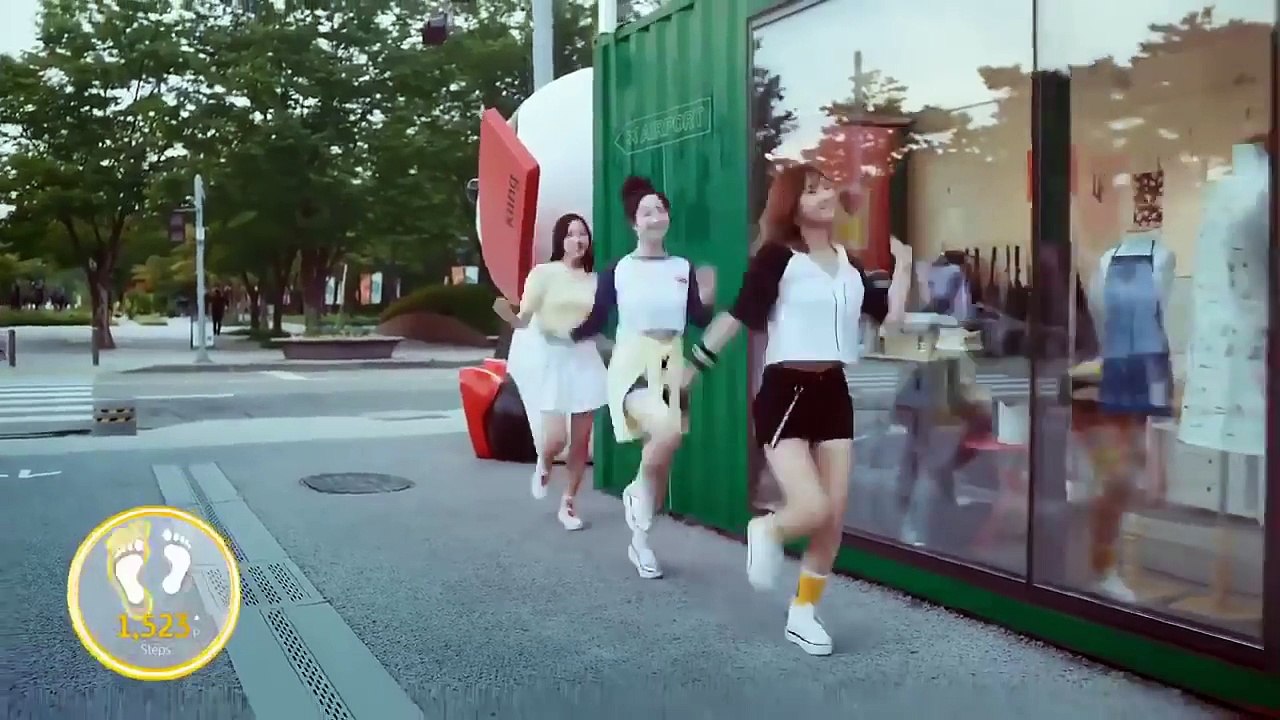 「新ＣＭ   TWICE」ヵヮィィ。