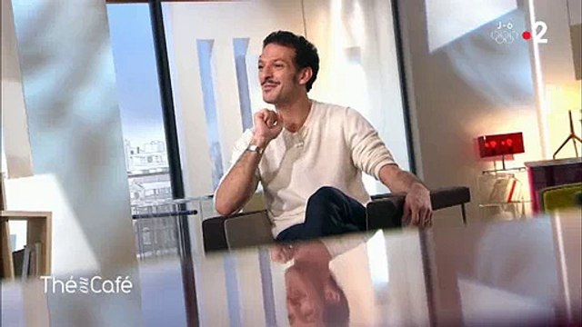 Vincent Dedienne confie avoir fait son coming-out sur scène sans en avoir parlé à ses parents avant - Regardez