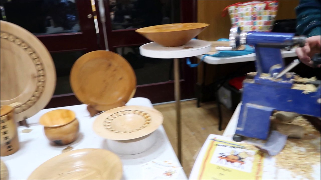 Bourg-de-Péage : au marché artisanal, un tourneur bois