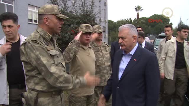 Hatay Başbakan Yıldırım Hatay'daki Harekat Merkezi'ni Ziyaret Etti
