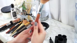 How to CLEAN & DRY Brushes In 20 SECONDS