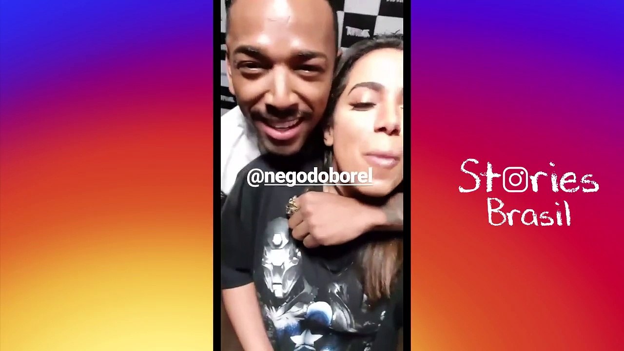 Nego do borel não resiste e beija anitta