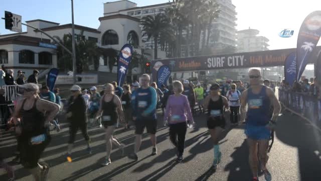 Amerika Surf City Maraton'da 12 Binden Fazla Sporcu Koştu