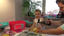 Детская игрушечная кухня распаковка и видео обзор игрушек ItsImagical. Childrens toy kitchen