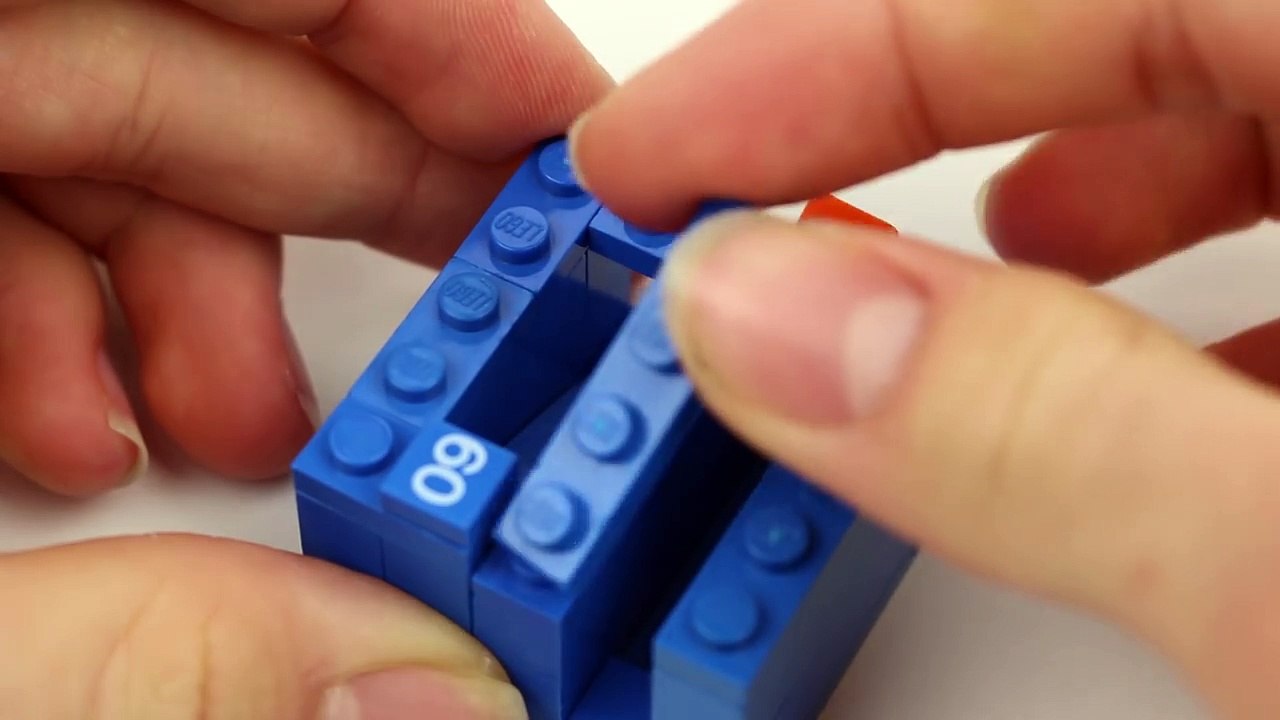 How to Build a Mini Lego Candy Machine Pocket Sized 3