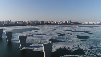 [자막뉴스] 12년 만에 가장 추운 입춘...한강도 얼었다 / YTN