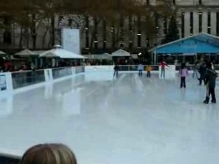 Ouverture de la patinoire au Bryant Park (NY)
