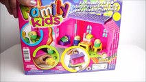 Casinha Family Kids Brinquedos Bonecas e Surpresas