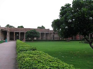 Historical Place Visit - Qutub Minar