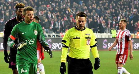 Galatasaray'da Muslera Cezalı Duruma Düştü