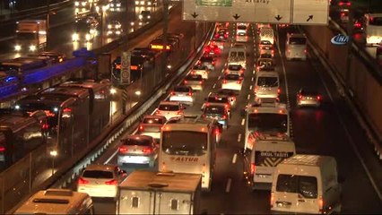 Yarıyıl Tatili Bitti, Trafik Yoğunluğu Arttı