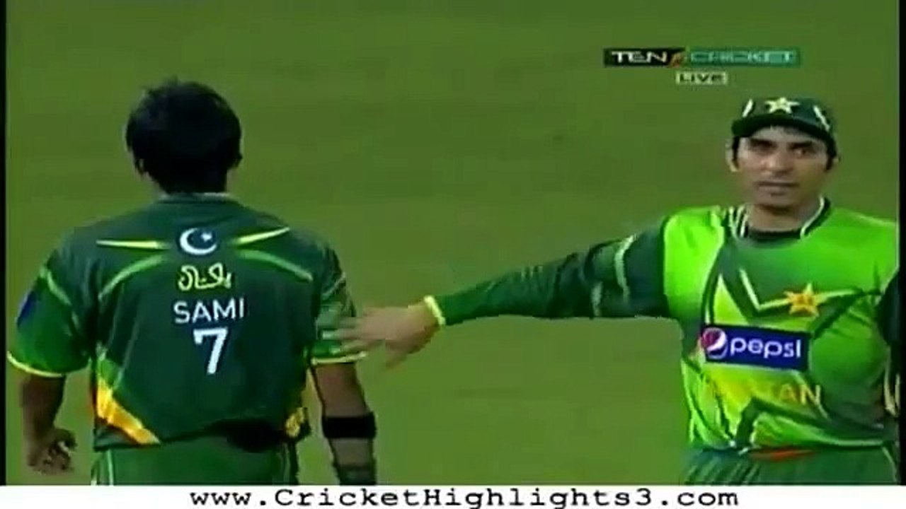 CRICKET FIGHT Shahid Afridi vs Misbah Ul Haq vs Muhammad Sami